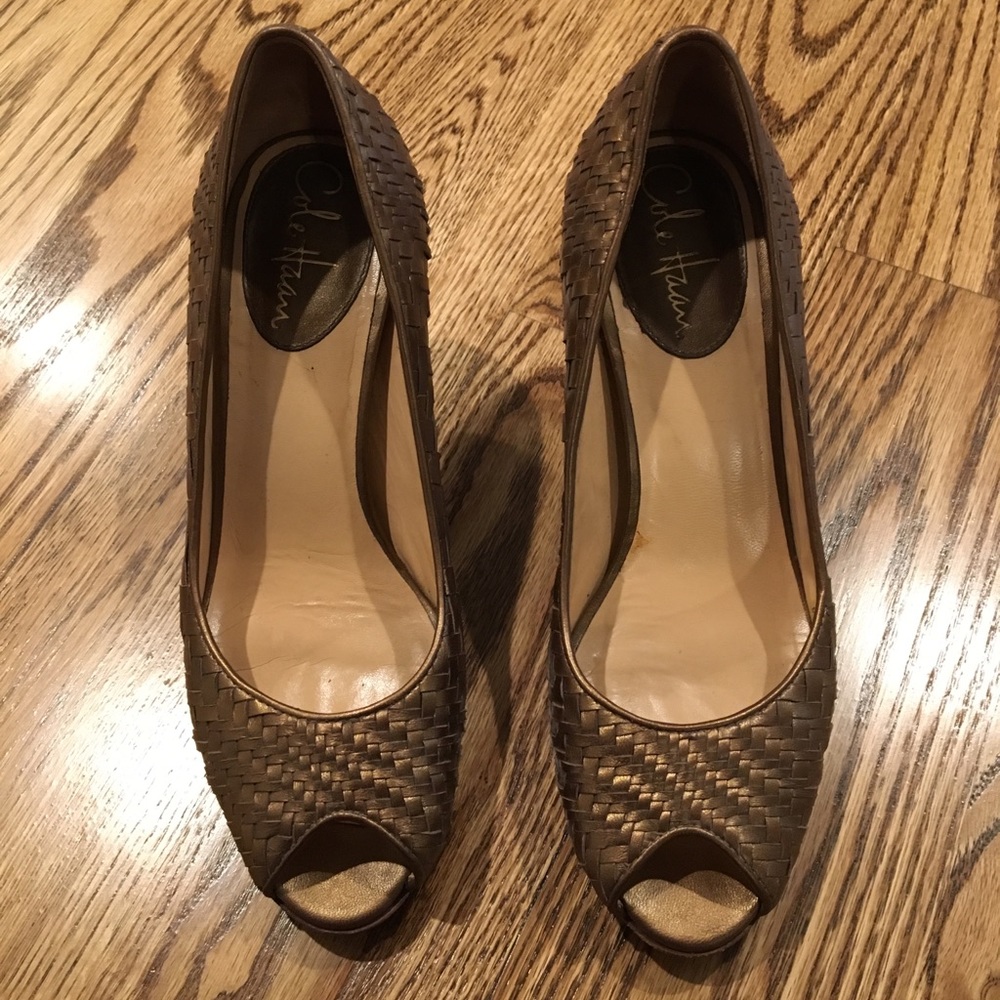 Cole haan bronze peep toe pumps